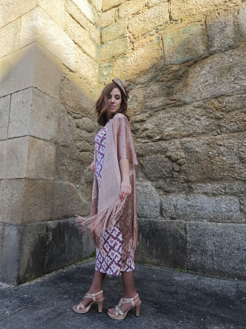 KIMONO-CAPA MULTIPOSICIÓN