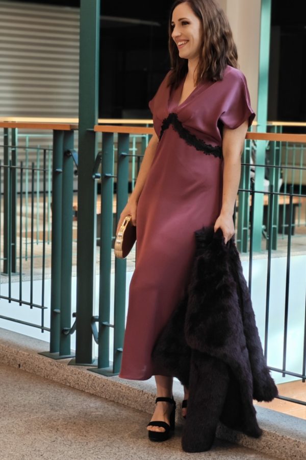 VESTIDO SATINADO MÍA